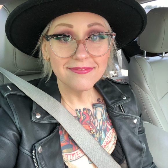 Meet your Posher, Jennifer - Picture 5 of 8